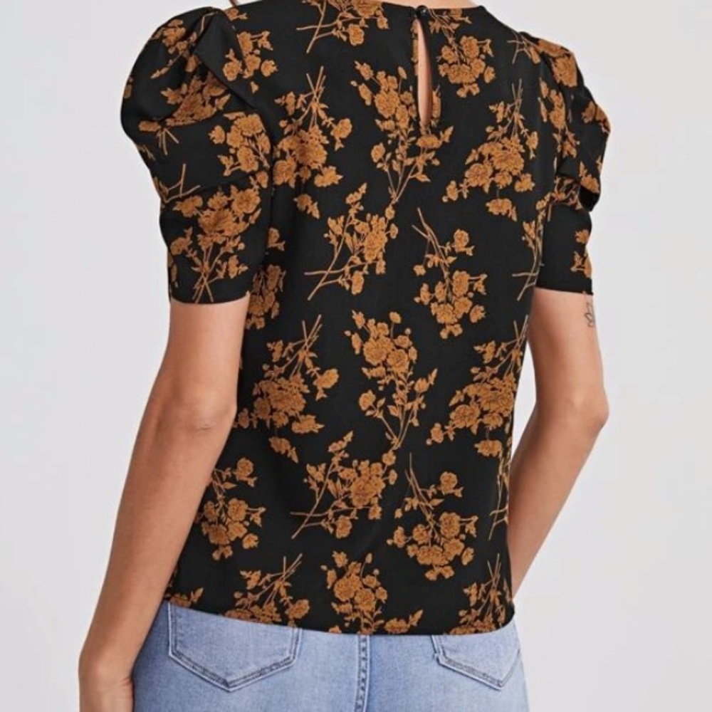 Women’s floral print puff sleeve top - Picture 3 of 5
